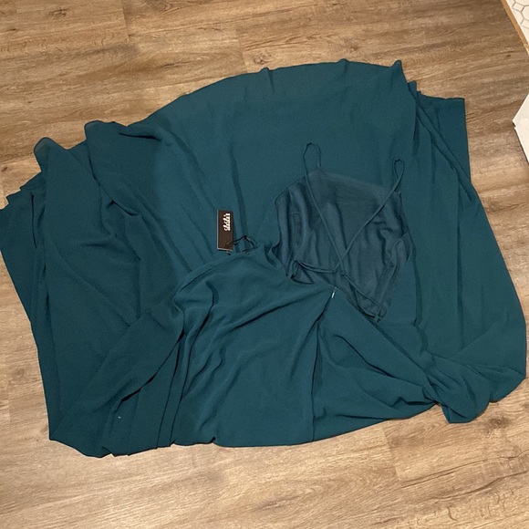 Dress - Picture 6 of 10